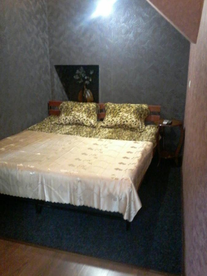 Yellow Unlimited Hotel 4 Kharkov Ngoại thất bức ảnh