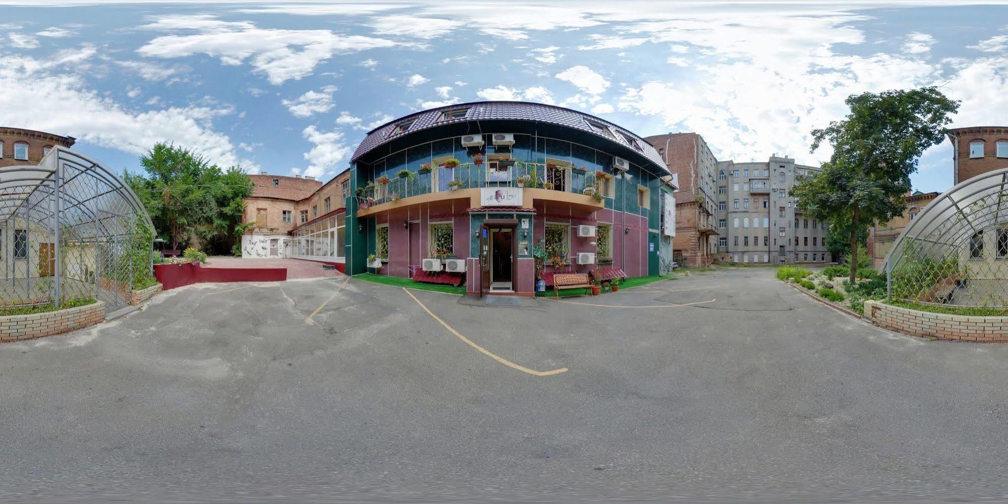 Yellow Unlimited Hotel 4 Kharkov Ngoại thất bức ảnh