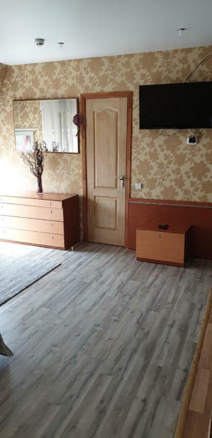 Yellow Unlimited Hotel 4 Kharkov Ngoại thất bức ảnh