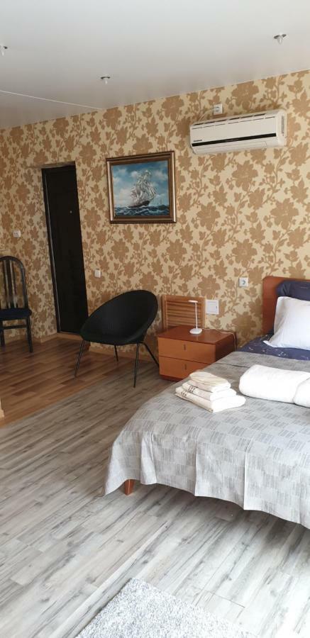 Yellow Unlimited Hotel 4 Kharkov Ngoại thất bức ảnh